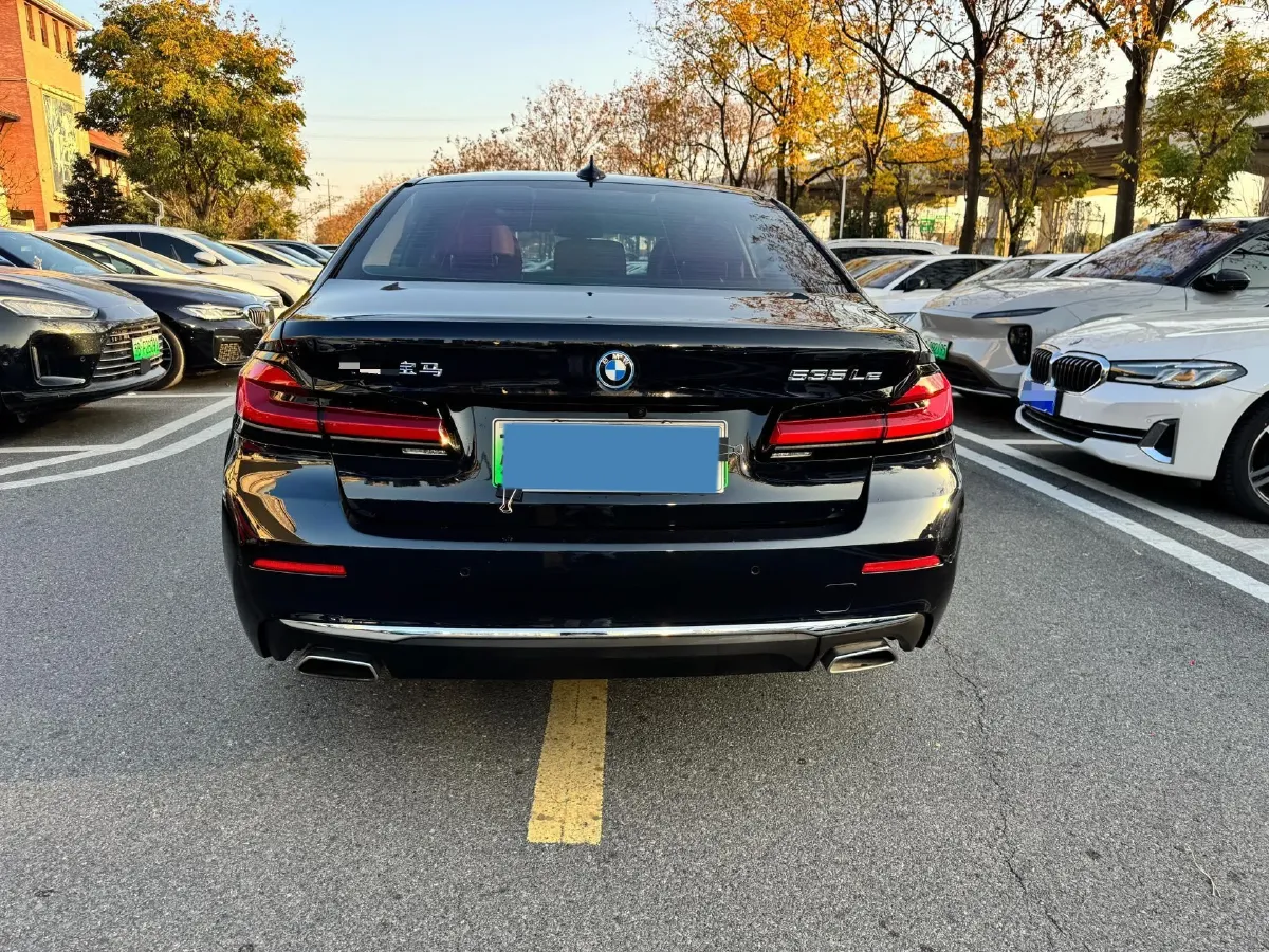 2022 BMW 5 Series 2.0T 184HP L4 8AT PHEV 17.7KWH,autocango,china used car exporter,china ev exporter,chinese used car exporter,chinese used ev exporter