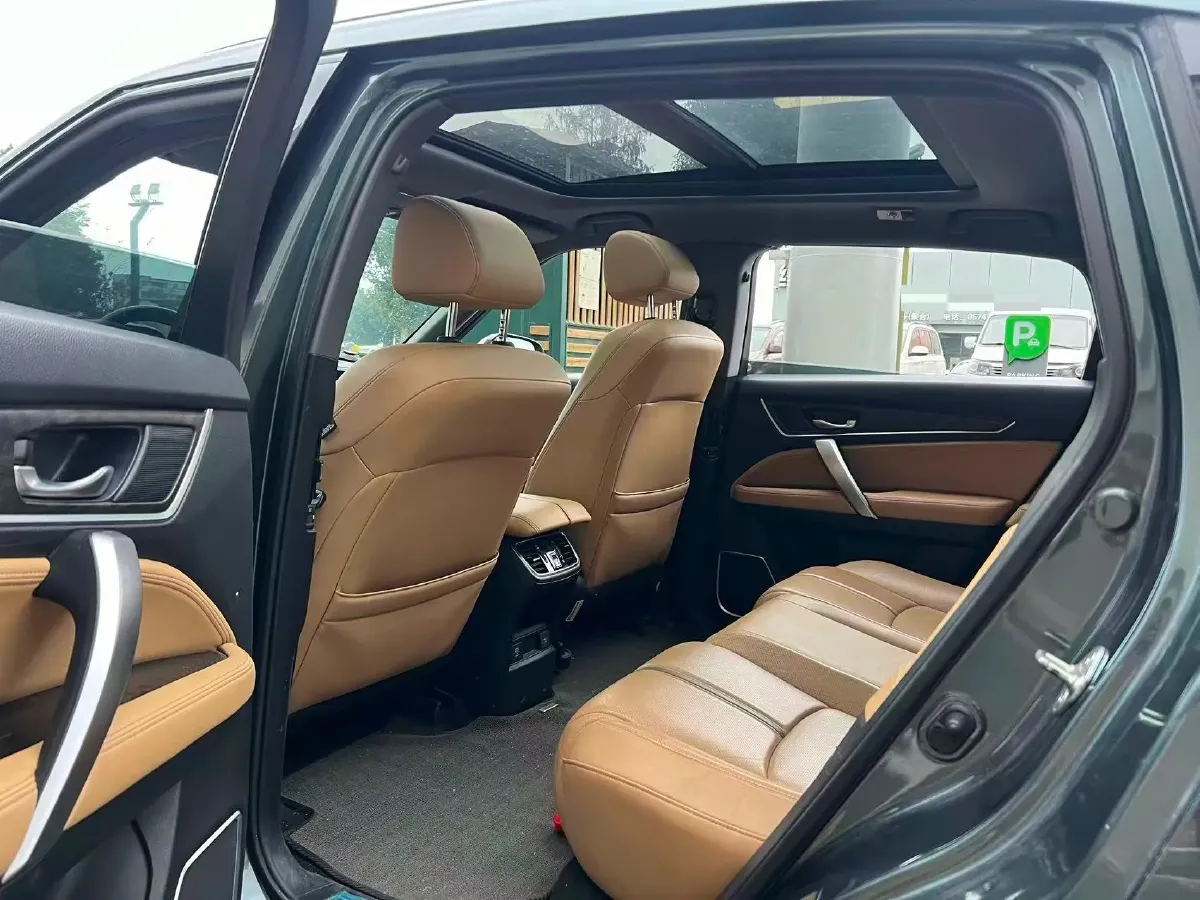 2020 Honda UR-V 2.0T 272HP L4 9AT,autocango,china used car exporter,china ev exporter,chinese used car exporter,chinese used ev exporter