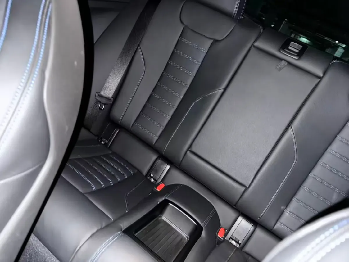 2024 BMW 3.0T 333HP L6 8AT,autocango,china used car exporter,china ev exporter,chinese used car exporter,chinese used ev exporter