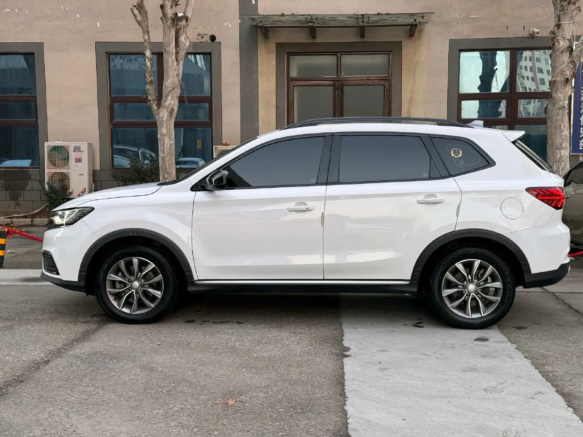 2022 Roewe RX5 1.5T 181HP L4 6MT,autocango,china used car exporter,china ev exporter,chinese used car exporter,chinese used ev exporter
