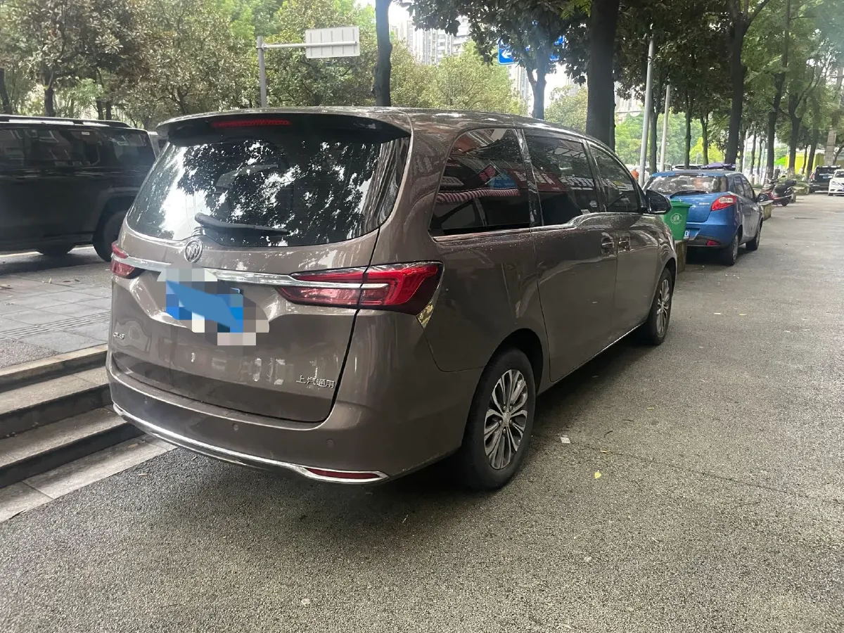 2022 Buick GL8 2.0T 237HP L4 9AT,autocango,china used car exporter,china ev exporter,chinese used car exporter,chinese used ev exporter