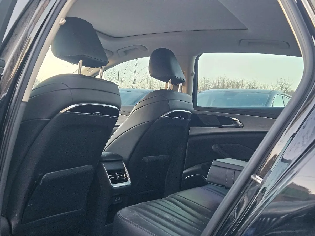 2024 HongQi H5 1.5T 169HP L4 7DCT,autocango,china used car exporter,china ev exporter,chinese used car exporter,chinese used ev exporter