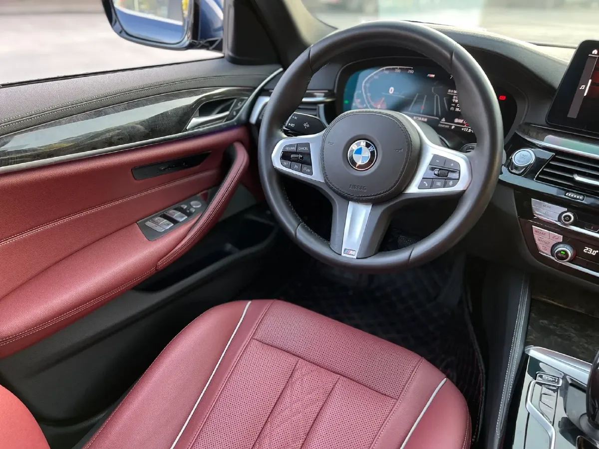 2021 BMW 5 Series 2.0T 184HP L4 8AT,autocango,china used car exporter,china ev exporter,chinese used car exporter,chinese used ev exporter