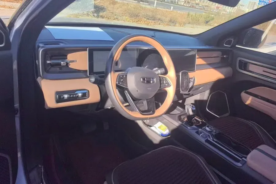 2023 Geely ICON 1.5T 181HP L4 7DCT,autocango,china used car exporter,china ev exporter,chinese used car exporter,chinese used ev exporter