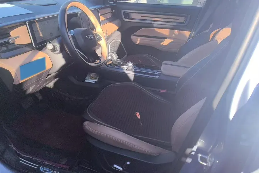 2023 Geely ICON 1.5T 181HP L4 7DCT,autocango,china used car exporter,china ev exporter,chinese used car exporter,chinese used ev exporter