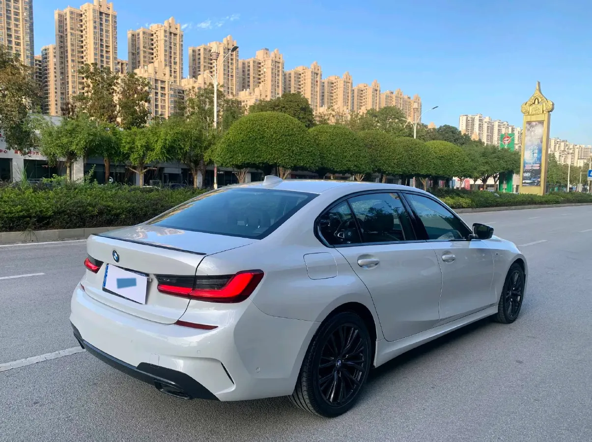 2021 BMW 3 Series 2.0T 184HP L4 8AT,autocango,china used car exporter,china ev exporter,chinese used car exporter,chinese used ev exporter