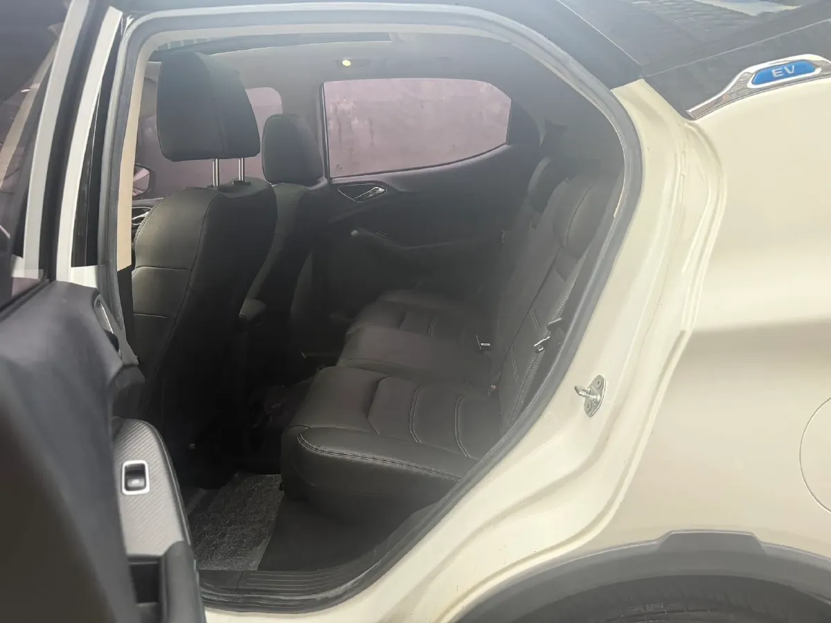 2018 BYD Yuan BEV 43.2KWH,autocango,china used car exporter,china ev exporter,chinese used car exporter,chinese used ev exporter