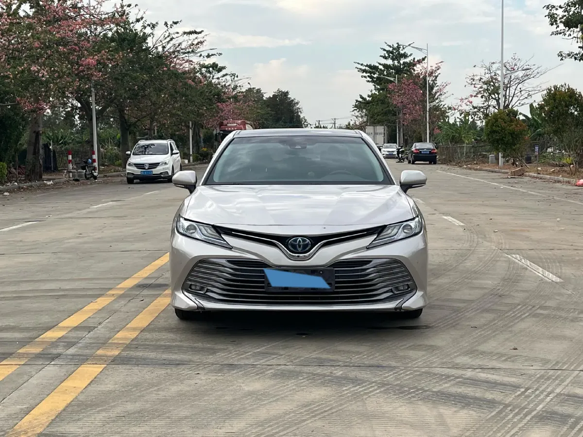 2019 Toyota Camry 2.5L 178HP L4 E-CVT Hybrid,autocango,china used car exporter,china ev exporter,chinese used car exporter,chinese used ev exporter