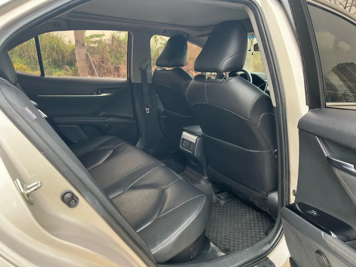 2019 Toyota Camry 2.5L 178HP L4 E-CVT Hybrid,autocango,china used car exporter,china ev exporter,chinese used car exporter,chinese used ev exporter