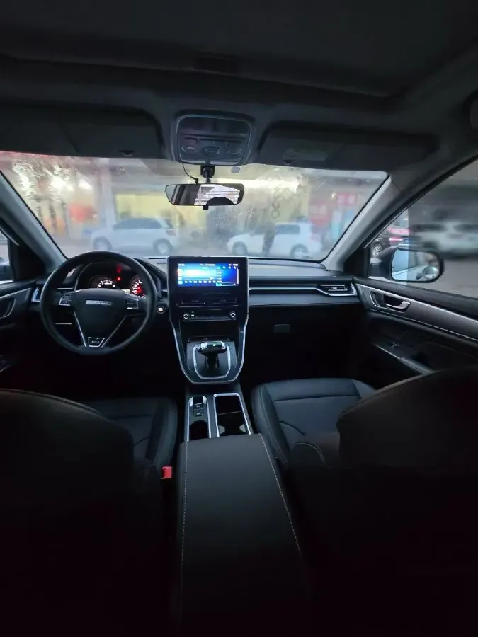 2021 Haval M6 1.5T 150HP L4 7DCT,autocango,china used car exporter,china ev exporter,chinese used car exporter,chinese used ev exporter