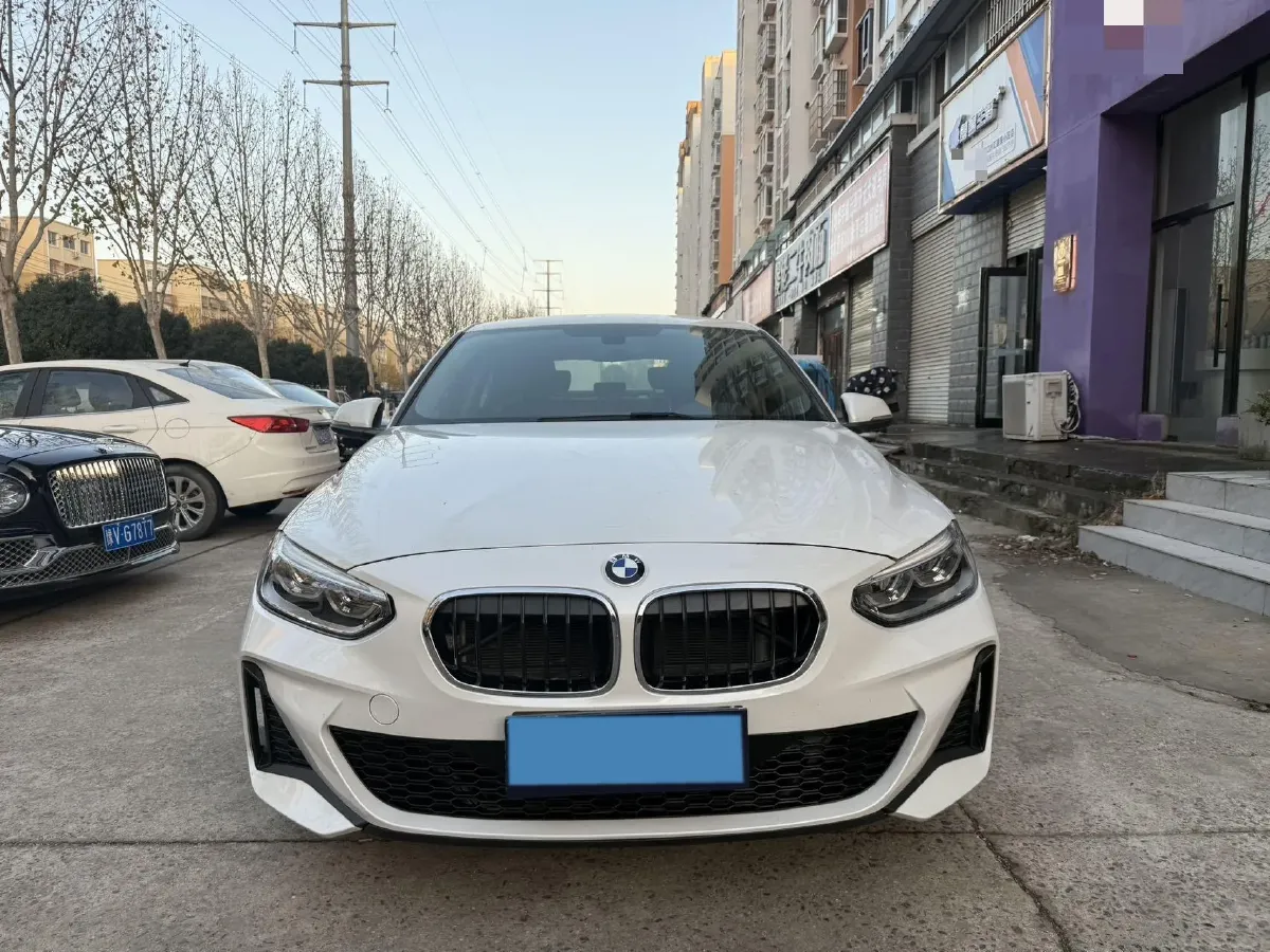 2022 BMW 1 Series 1.5T 140HP L3 7DCT,autocango,china used car exporter,china ev exporter,chinese used car exporter,chinese used ev exporter