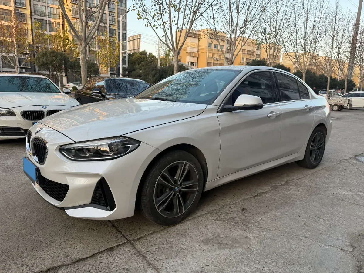 2022 BMW 1 Series 1.5T 140HP L3 7DCT,autocango,china used car exporter,china ev exporter,chinese used car exporter,chinese used ev exporter