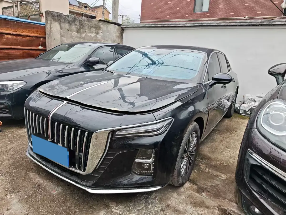 2024 HongQi H5 2.0T 224HP L4 8AT