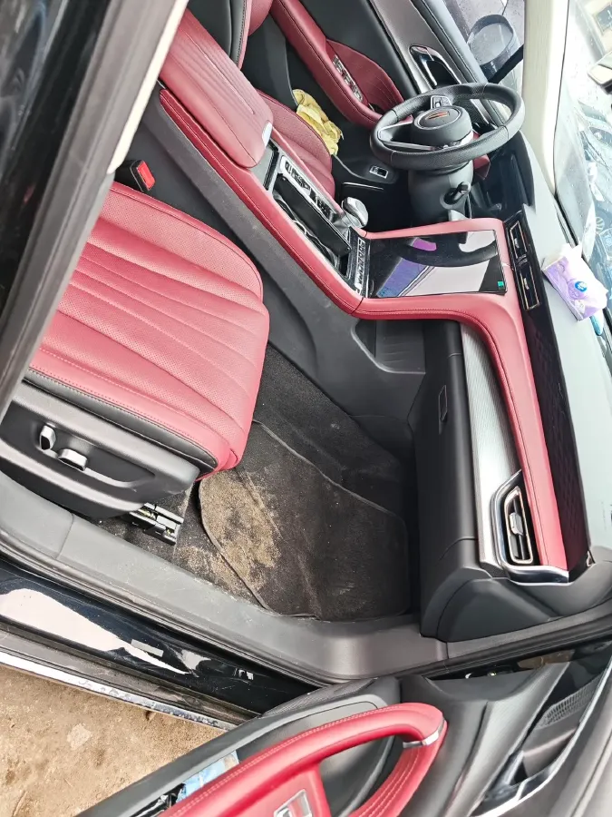 2024 HongQi H5 2.0T 224HP L4 8AT,autocango,china used car exporter,china ev exporter,chinese used car exporter,chinese used ev exporter