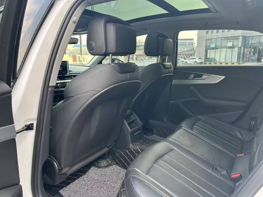 2024 Audi A4L 2.0T 190HP L4 7DCT,autocango,china used car exporter,china ev exporter,chinese used car exporter,chinese used ev exporter