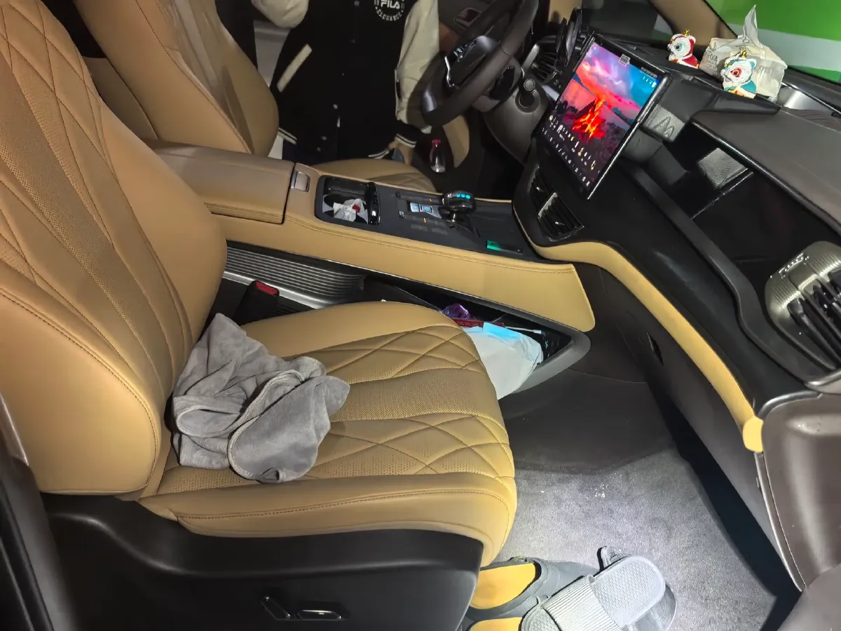 2025 Denza D9 1.5T 156HP L4 E-CVT PHEV 40KWH,autocango,china used car exporter,china ev exporter,chinese used car exporter,chinese used ev exporter