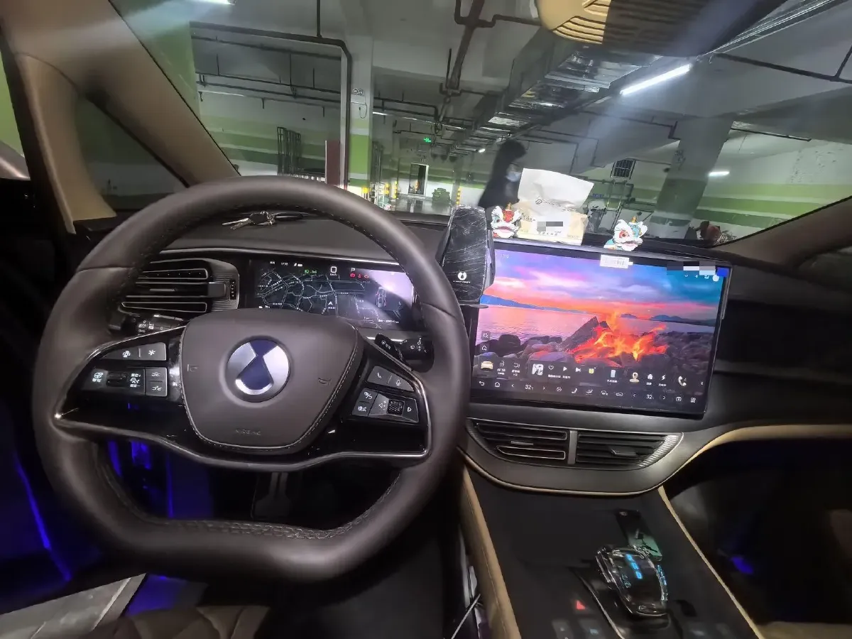 2025 Denza D9 1.5T 156HP L4 E-CVT PHEV 40KWH,autocango,china used car exporter,china ev exporter,chinese used car exporter,chinese used ev exporter