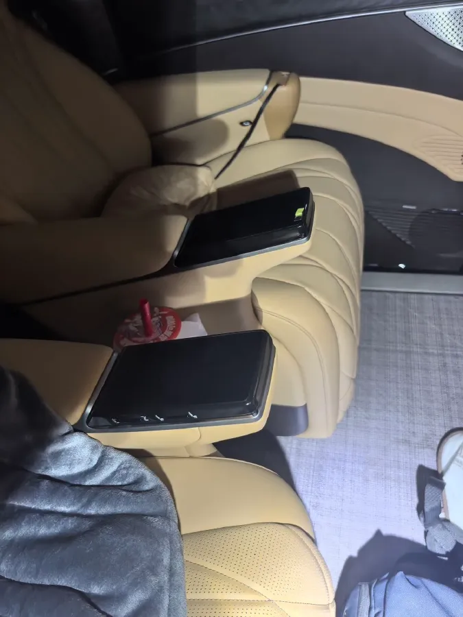 2025 Denza D9 1.5T 156HP L4 E-CVT PHEV 40KWH,autocango,china used car exporter,china ev exporter,chinese used car exporter,chinese used ev exporter