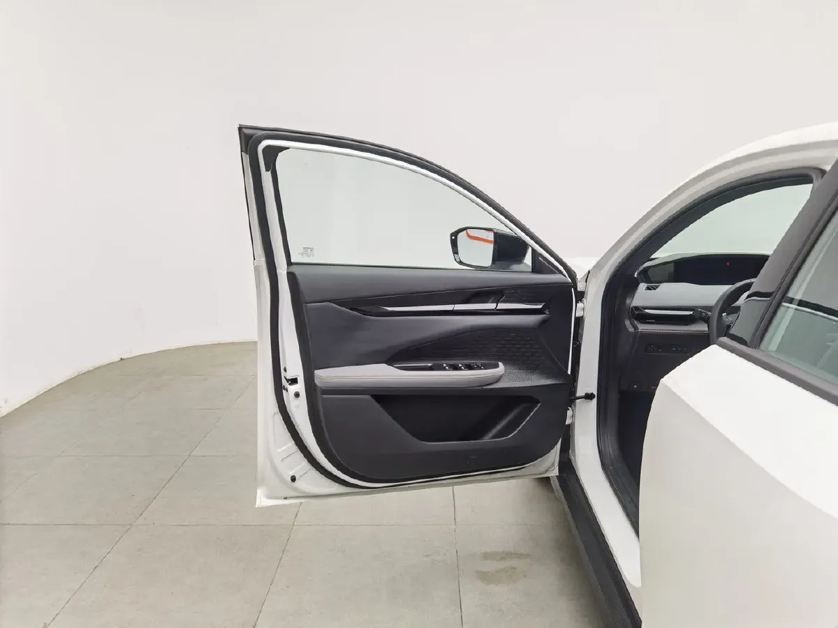 2022 ChangAn UNI-V 1.5T 188HP L4 7DCT,autocango,china used car exporter,china ev exporter,chinese used car exporter,chinese used ev exporter