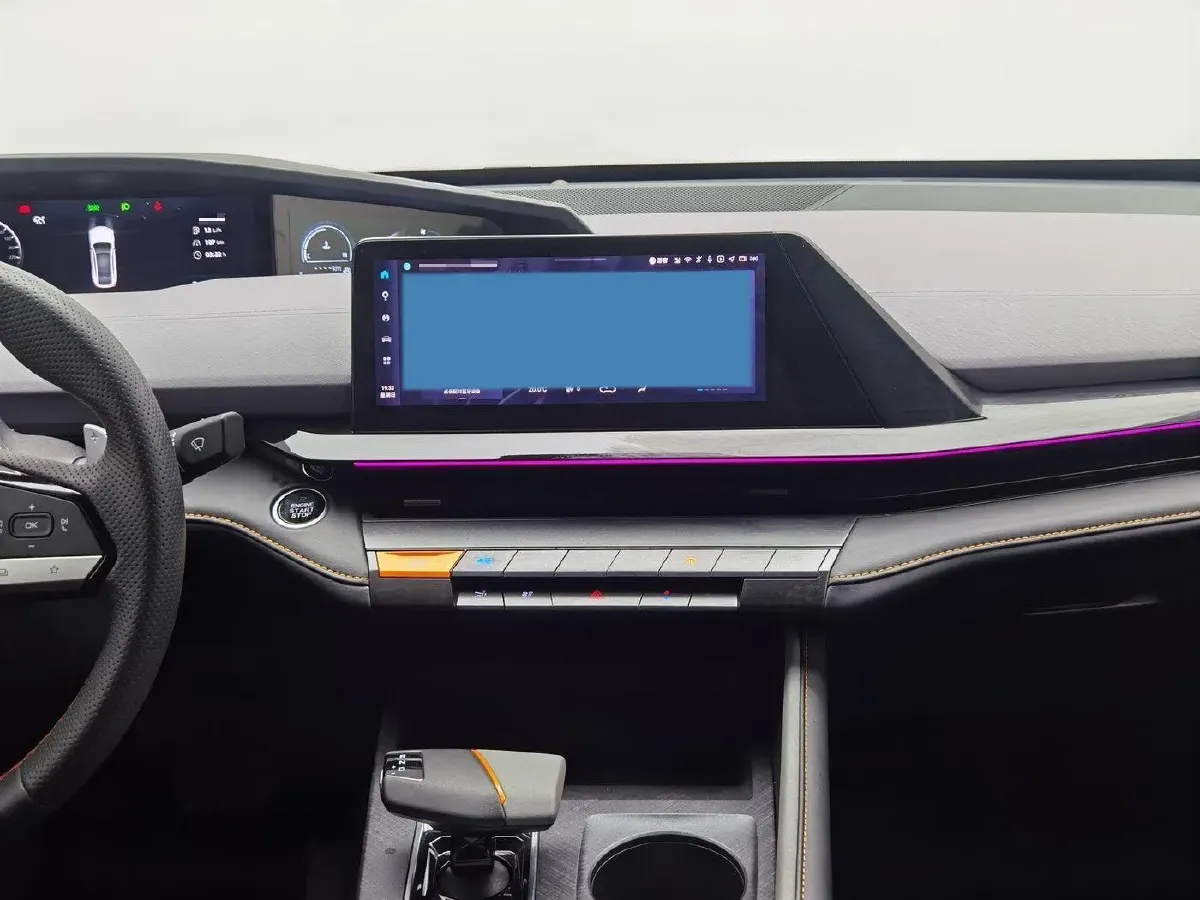 2022 ChangAn UNI-V 1.5T 188HP L4 7DCT,autocango,china used car exporter,china ev exporter,chinese used car exporter,chinese used ev exporter