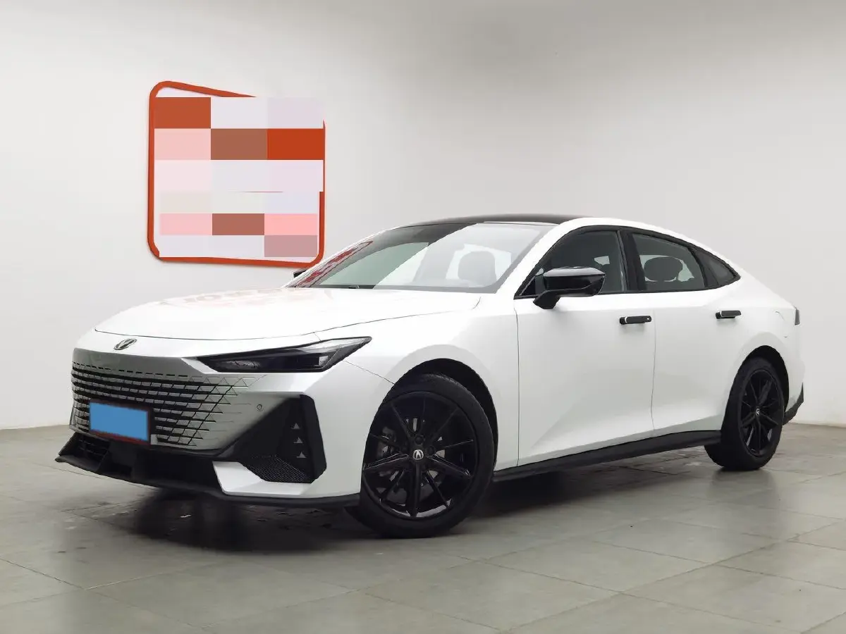 2022 ChangAn UNI-V 1.5T 188HP L4 7DCT