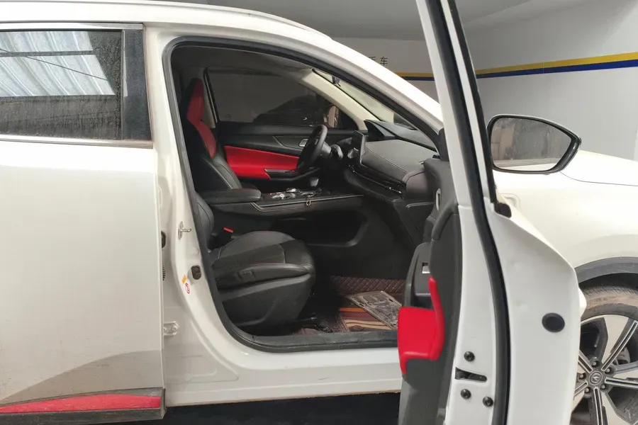 2022 ChangAn Oshan X7 Plus 1.5T 188HP L4 7DCT,autocango,china used car exporter,china ev exporter,chinese used car exporter,chinese used ev exporter