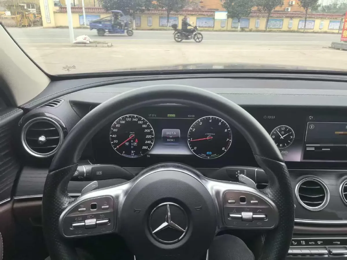 2020 Mercedes-Benz E Class 1.5T 184HP L4 9AT,autocango,china used car exporter,china ev exporter,chinese used car exporter,chinese used ev exporter