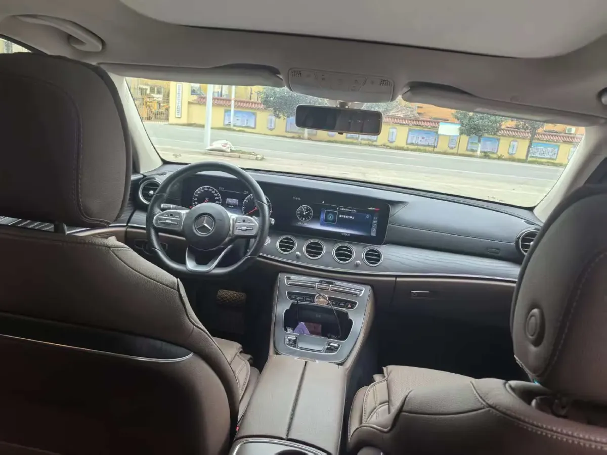 2020 Mercedes-Benz E Class 1.5T 184HP L4 9AT,autocango,china used car exporter,china ev exporter,chinese used car exporter,chinese used ev exporter