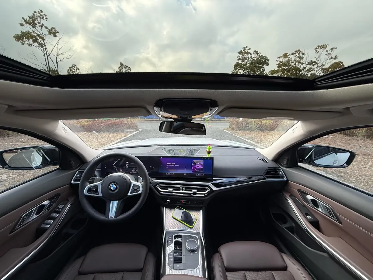 2023 BMW 3 Series 2.0T 184HP L4 8AT,autocango,china used car exporter,china ev exporter,chinese used car exporter,chinese used ev exporter