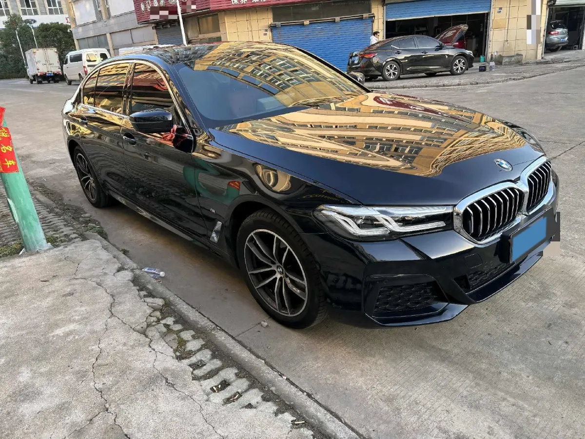 2022 BMW 5 Series 2.0T 184HP L4 8AT,autocango,china used car exporter,china ev exporter,chinese used car exporter,chinese used ev exporter