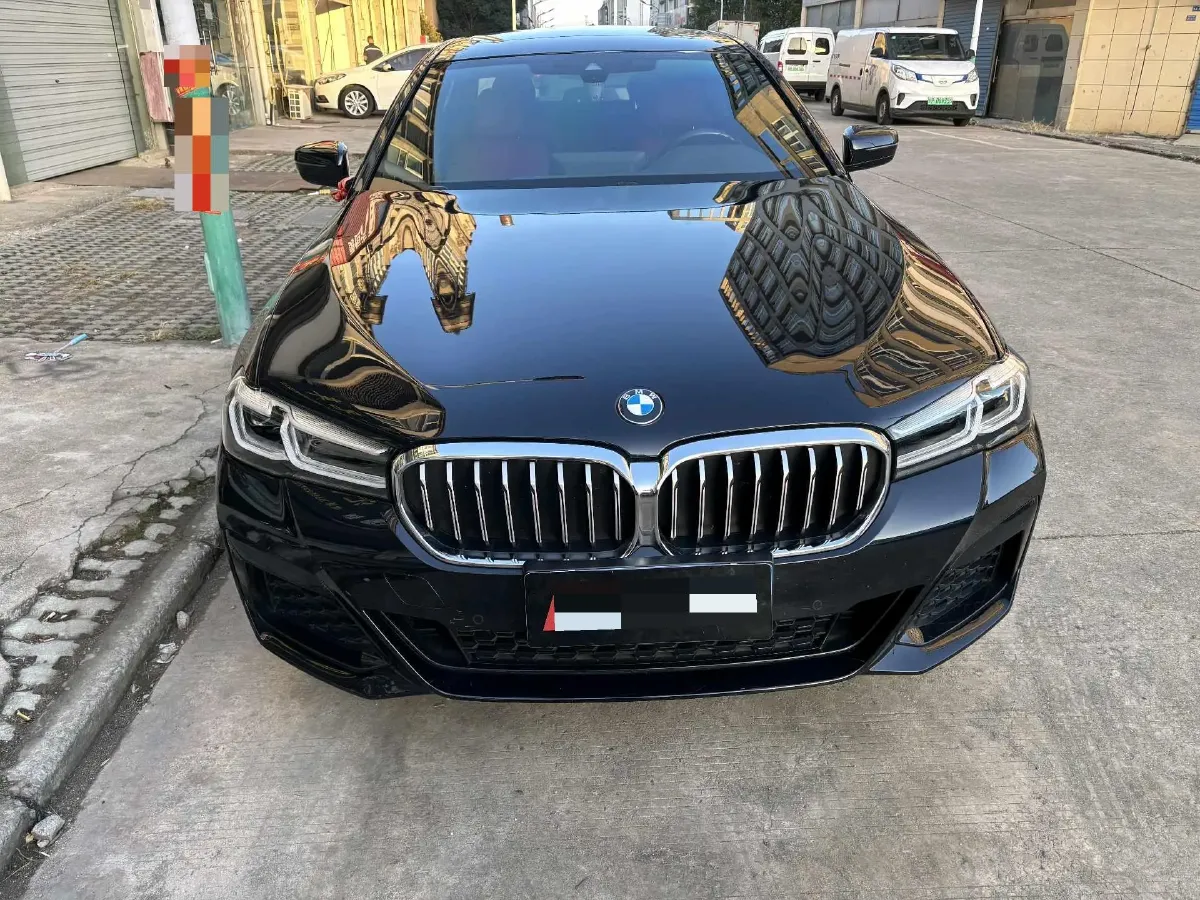 2022 BMW 5 Series 2.0T 184HP L4 8AT,autocango,china used car exporter,china ev exporter,chinese used car exporter,chinese used ev exporter