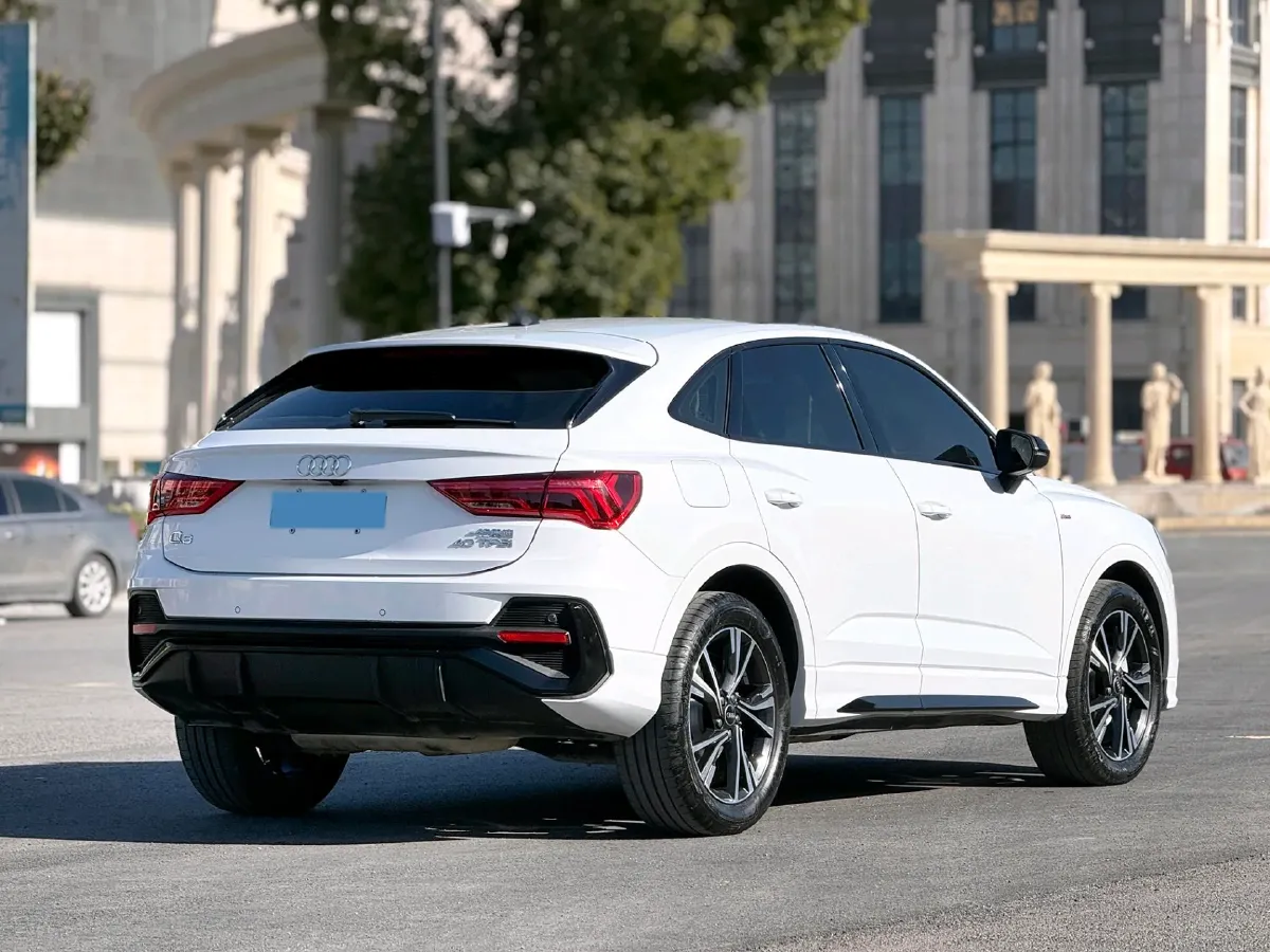 2022 Audi Q3 Sportback 2.0T 186HP L4 7DCT,autocango,china used car exporter,china ev exporter,chinese used car exporter,chinese used ev exporter