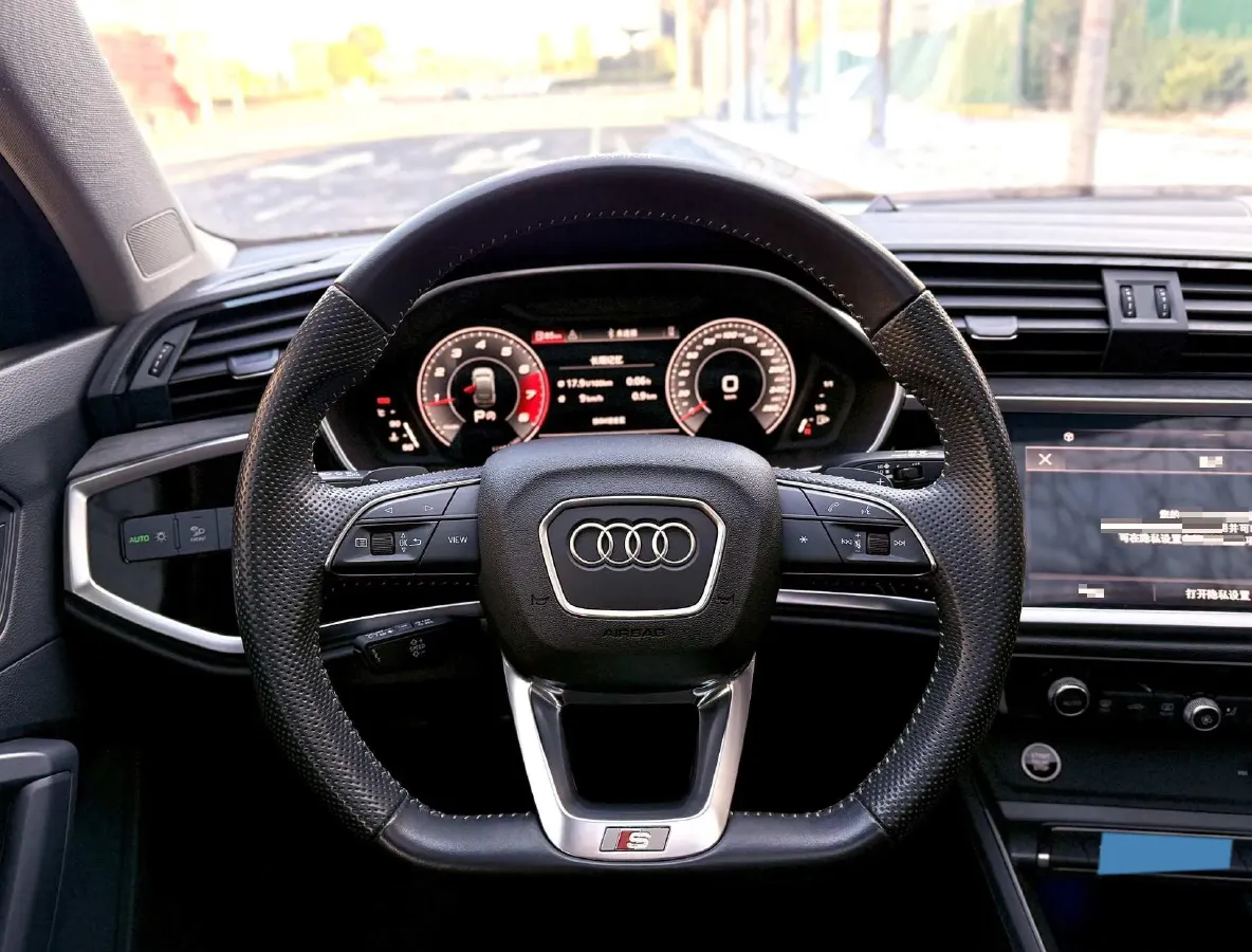 2022 Audi Q3 Sportback 2.0T 186HP L4 7DCT,autocango,china used car exporter,china ev exporter,chinese used car exporter,chinese used ev exporter