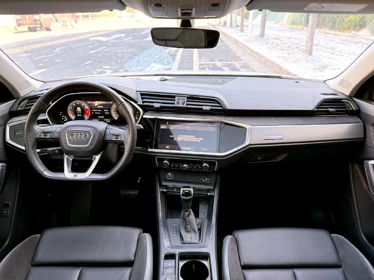2022 Audi Q3 Sportback 2.0T 186HP L4 7DCT,autocango,china used car exporter,china ev exporter,chinese used car exporter,chinese used ev exporter