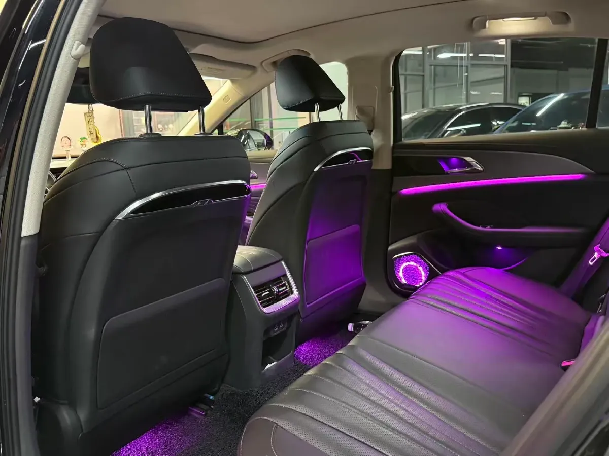 2024 HongQi H5 2.0T 224HP L4 8AT,autocango,china used car exporter,china ev exporter,chinese used car exporter,chinese used ev exporter