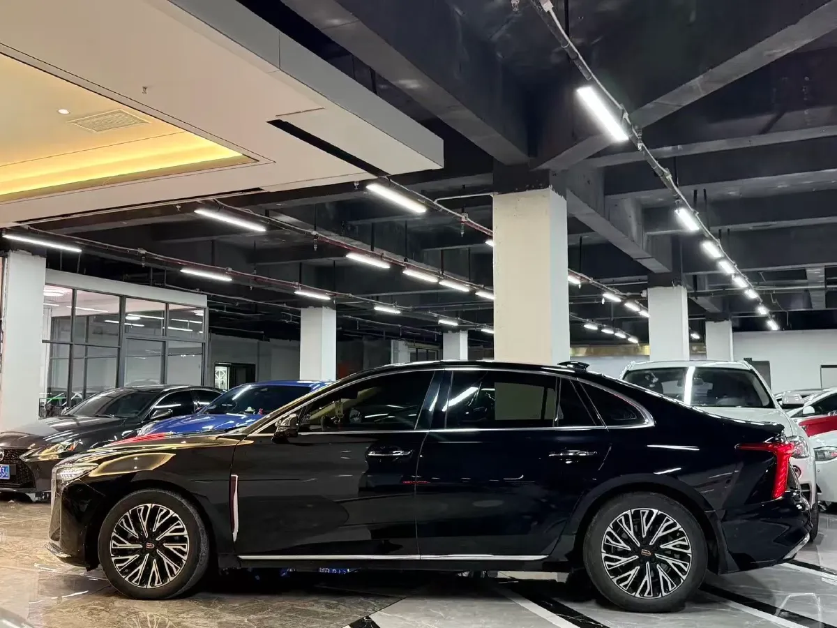 2024 HongQi H5 2.0T 224HP L4 8AT,autocango,china used car exporter,china ev exporter,chinese used car exporter,chinese used ev exporter