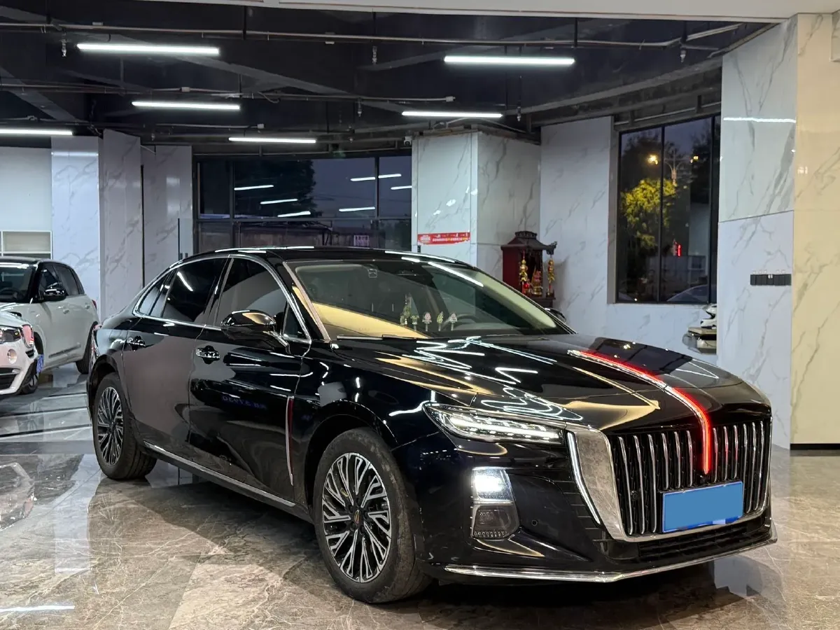 2024 HongQi H5 2.0T 224HP L4 8AT,autocango,china used car exporter,china ev exporter,chinese used car exporter,chinese used ev exporter