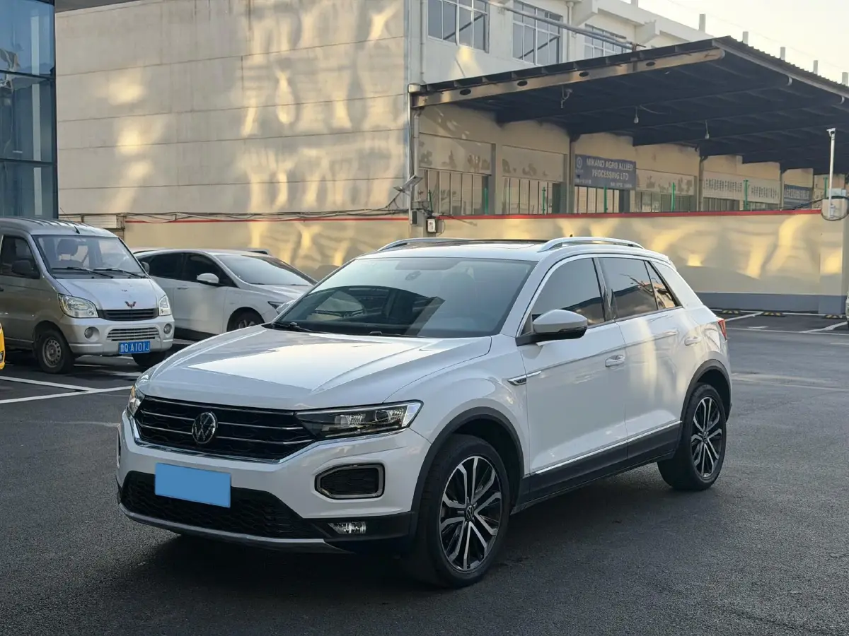 2021 Volkswagen T-Roc 1.4T 150HP L4 7DCT