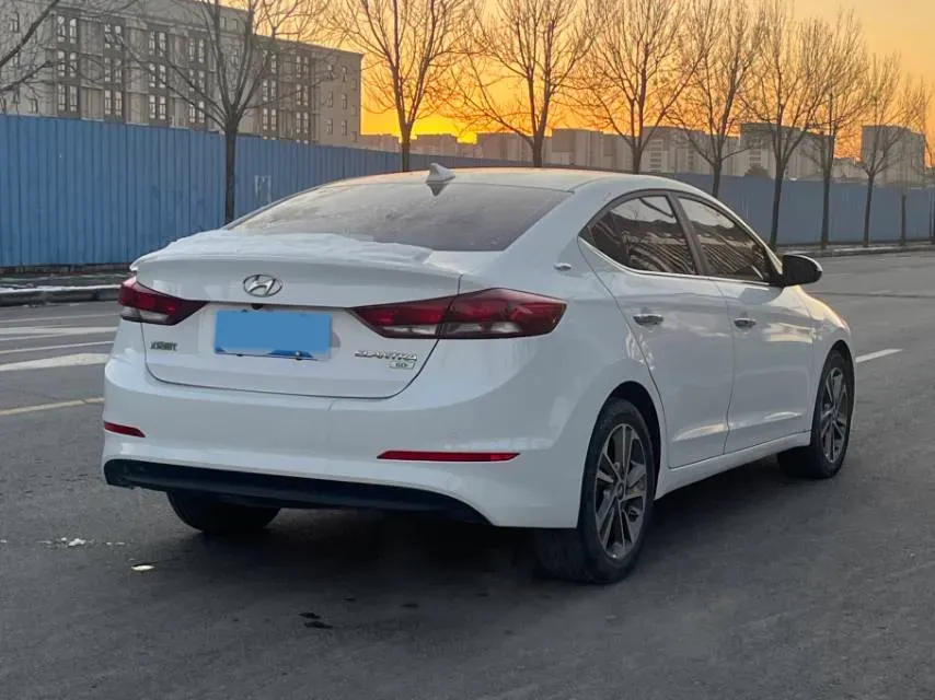 2016 Hyundai Elantra 1.6L 130HP L4 6AT,autocango,china used car exporter,china ev exporter,chinese used car exporter,chinese used ev exporter