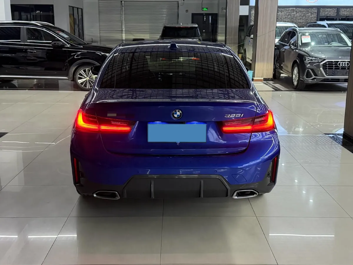 2023 BMW 3 Series 2.0T 184HP L4 8AT,autocango,china used car exporter,china ev exporter,chinese used car exporter,chinese used ev exporter