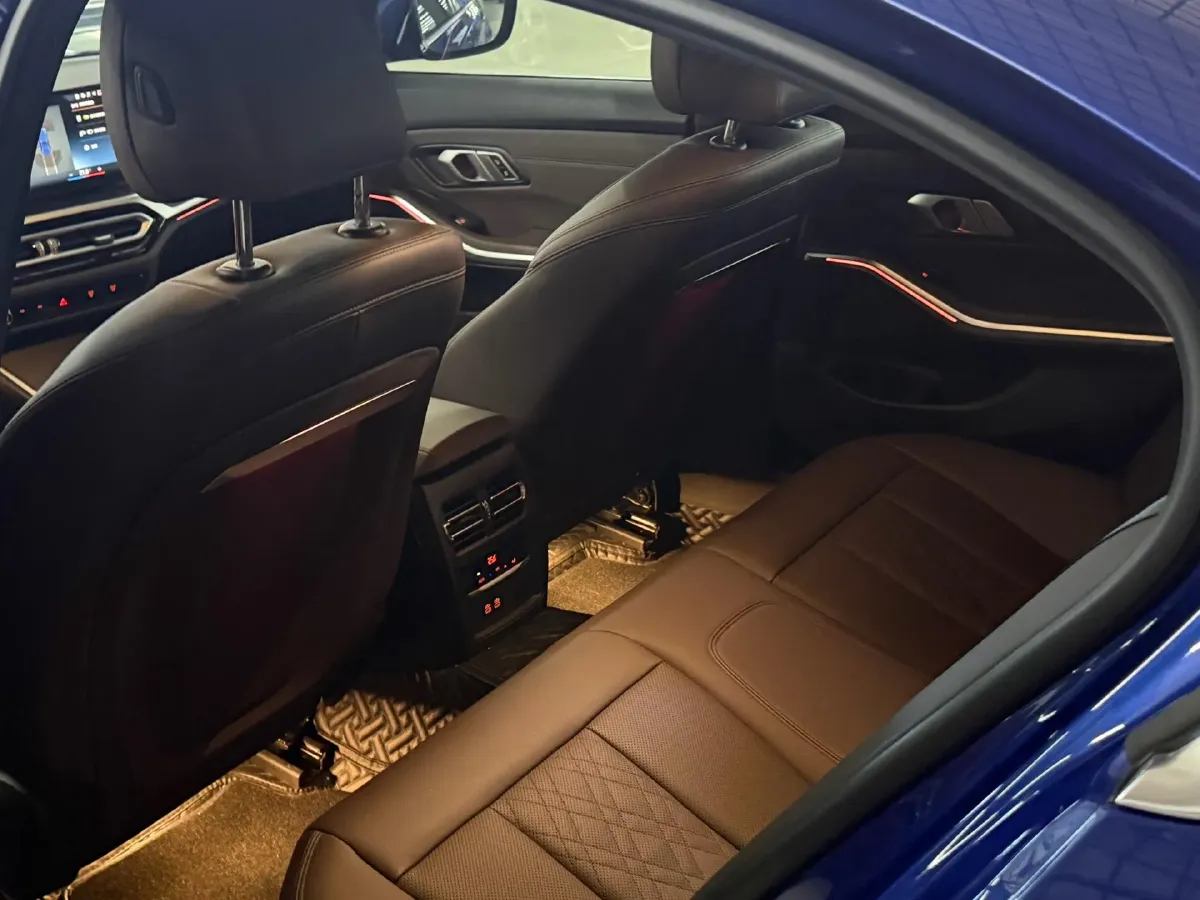 2023 BMW 3 Series 2.0T 184HP L4 8AT,autocango,china used car exporter,china ev exporter,chinese used car exporter,chinese used ev exporter