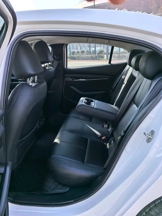 2023 Mazda 3 Axela 2.0L 158HP L4 6AT,autocango,china used car exporter,china ev exporter,chinese used car exporter,chinese used ev exporter