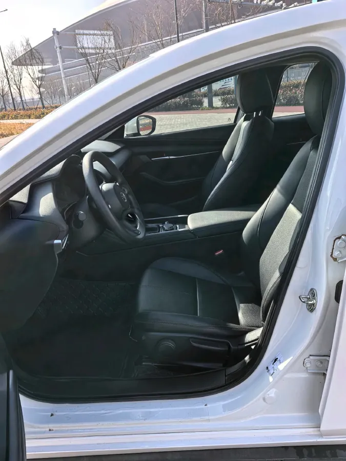 2023 Mazda 3 Axela 2.0L 158HP L4 6AT,autocango,china used car exporter,china ev exporter,chinese used car exporter,chinese used ev exporter