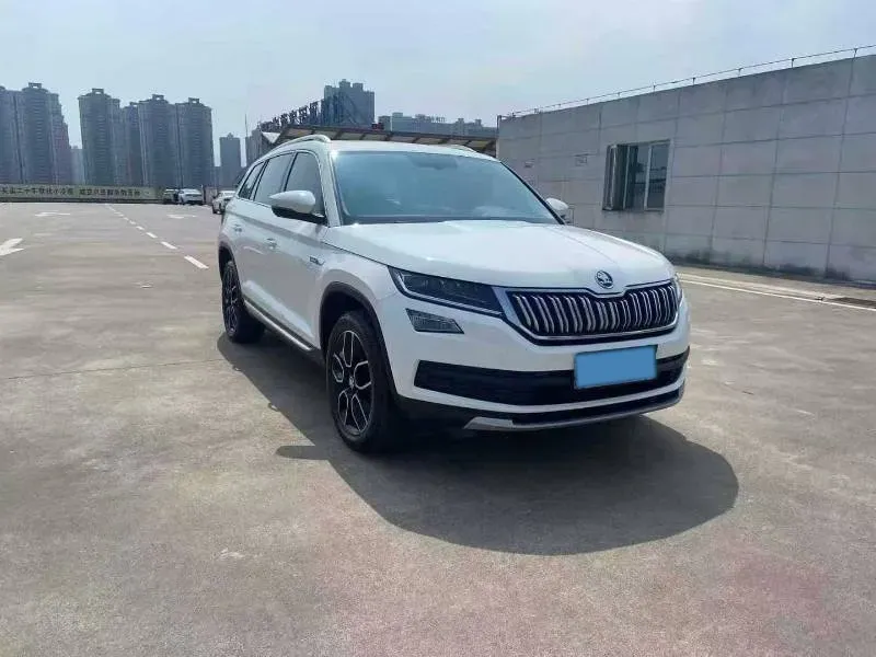 2019 Buick EnvisionPlus 1.5T 169HP L4 7DCT,autocango,china used car exporter,china ev exporter,chinese used car exporter,chinese used ev exporter