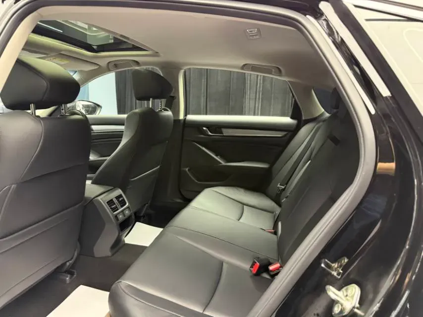 2022 Honda Accord 1.5T 194HP L4 CVT,autocango,china used car exporter,china ev exporter,chinese used car exporter,chinese used ev exporter