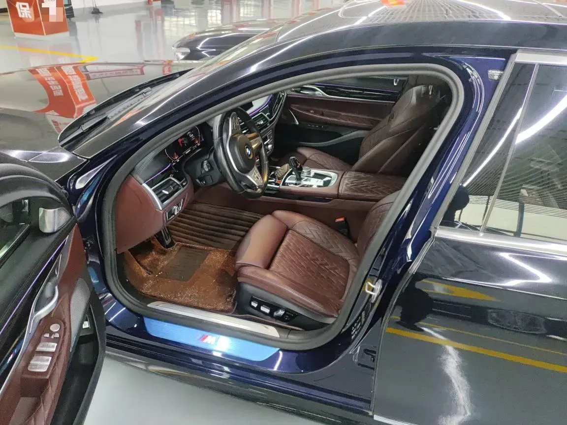 2019 BMW 7 Series 3.0T 340HP L6 8AT,autocango,china used car exporter,china ev exporter,chinese used car exporter,chinese used ev exporter