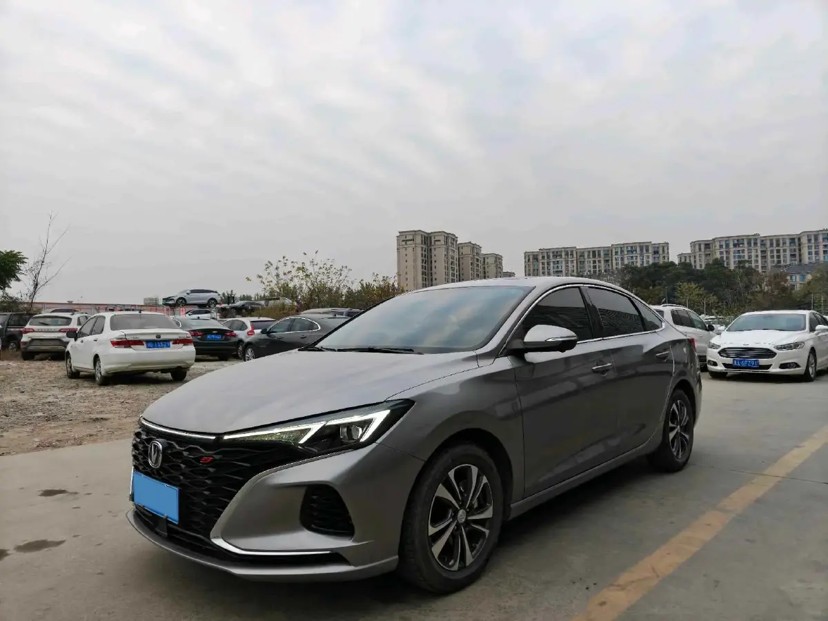 2021 ChangAn Eado 1.4T 160HP L4 7DCT 2021 ChangAn Eado 1.4T 160HP L4 7DCT