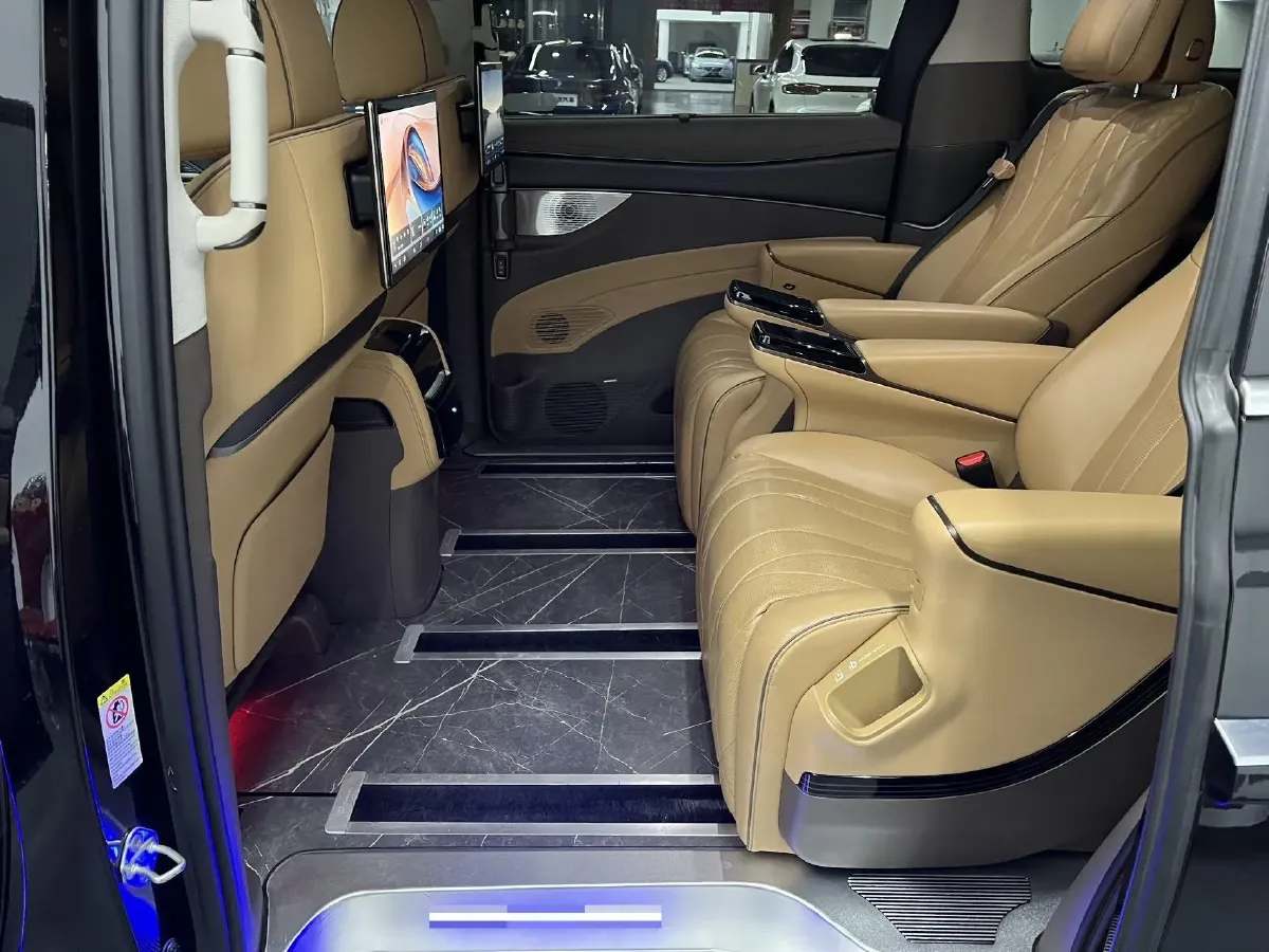 2022 Denza D9 1.5T 139HP L4 E-CVT PHEV 40.06KWH,autocango,china used car exporter,china ev exporter,chinese used car exporter,chinese used ev exporter