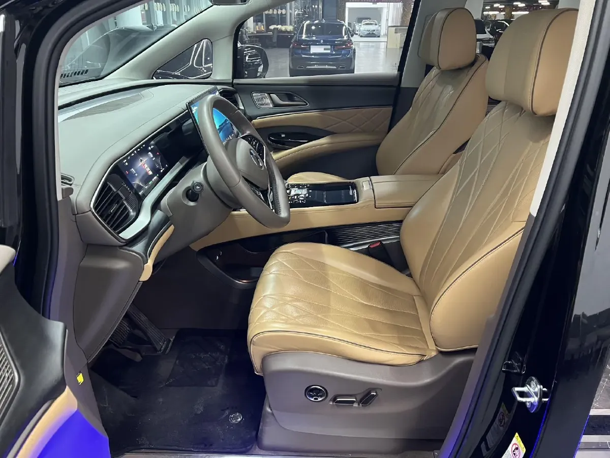 2022 Denza D9 1.5T 139HP L4 E-CVT PHEV 40.06KWH,autocango,china used car exporter,china ev exporter,chinese used car exporter,chinese used ev exporter