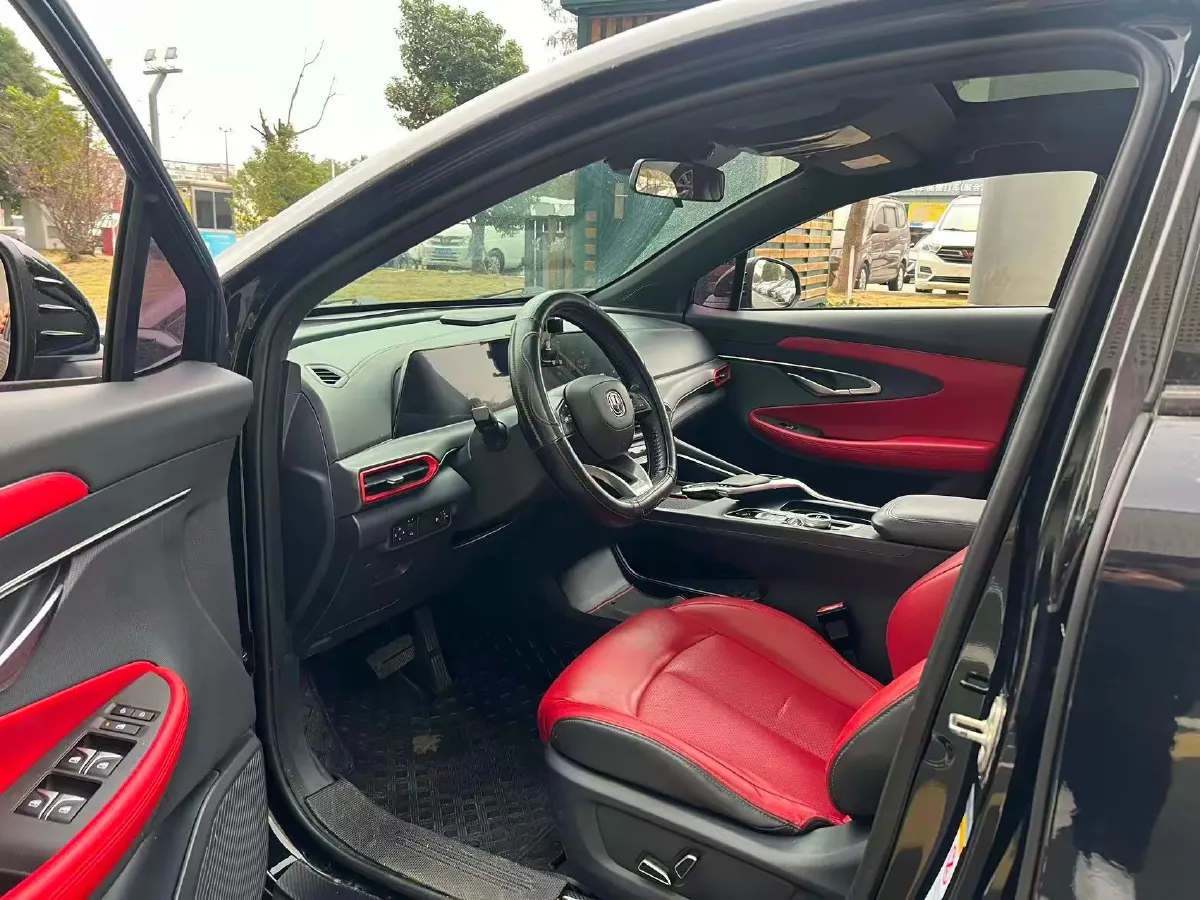 2020 ChangAn UNI-T 1.5T 180HP L4 7DCT,autocango,china used car exporter,china ev exporter,chinese used car exporter,chinese used ev exporter